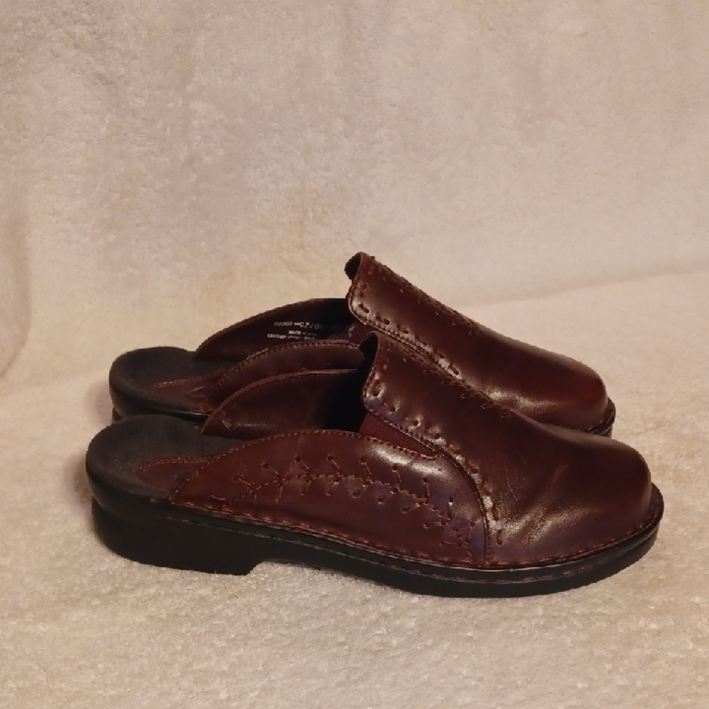 Brown Leather Slip-On Shoes Women's Size 10